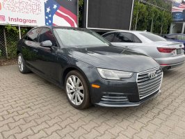 Audi A4 B9 2017 2.0 TFSI Zdjęcia z placu w Warszawie